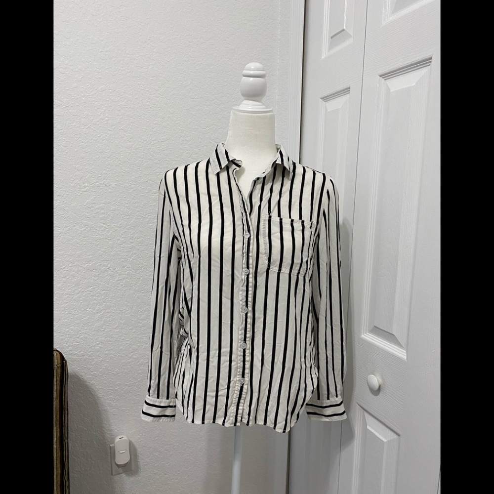 Velvet & Heart button down shirt